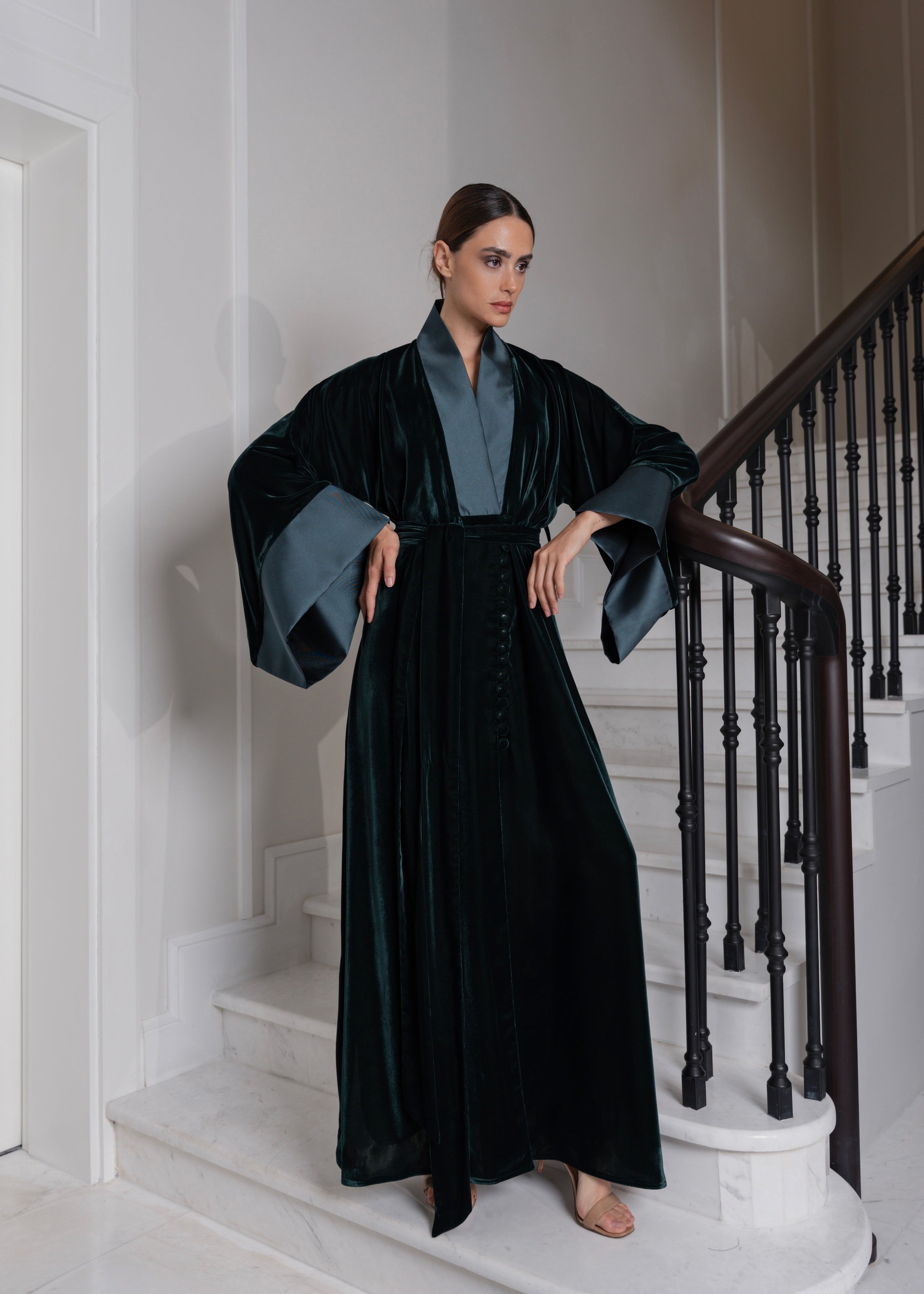 D16 velvet kimono