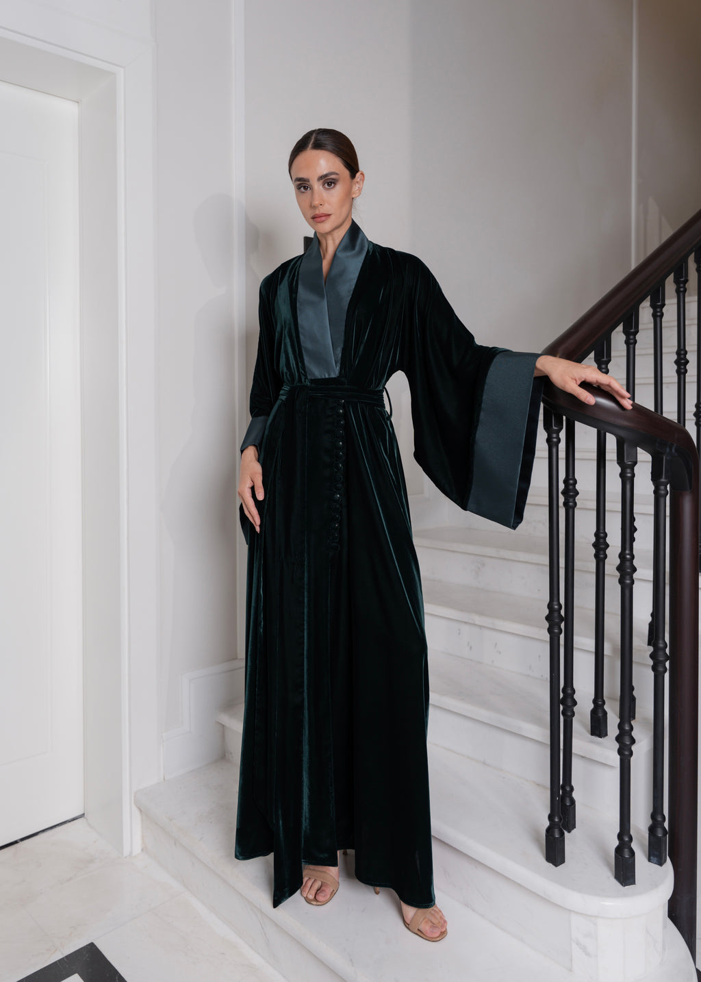 D16 velvet kimono