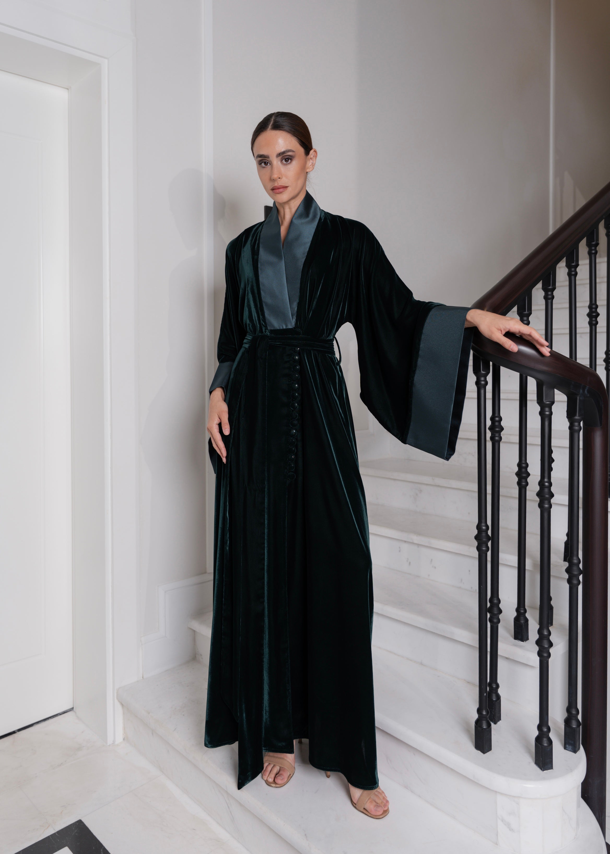 D16 velvet kimono