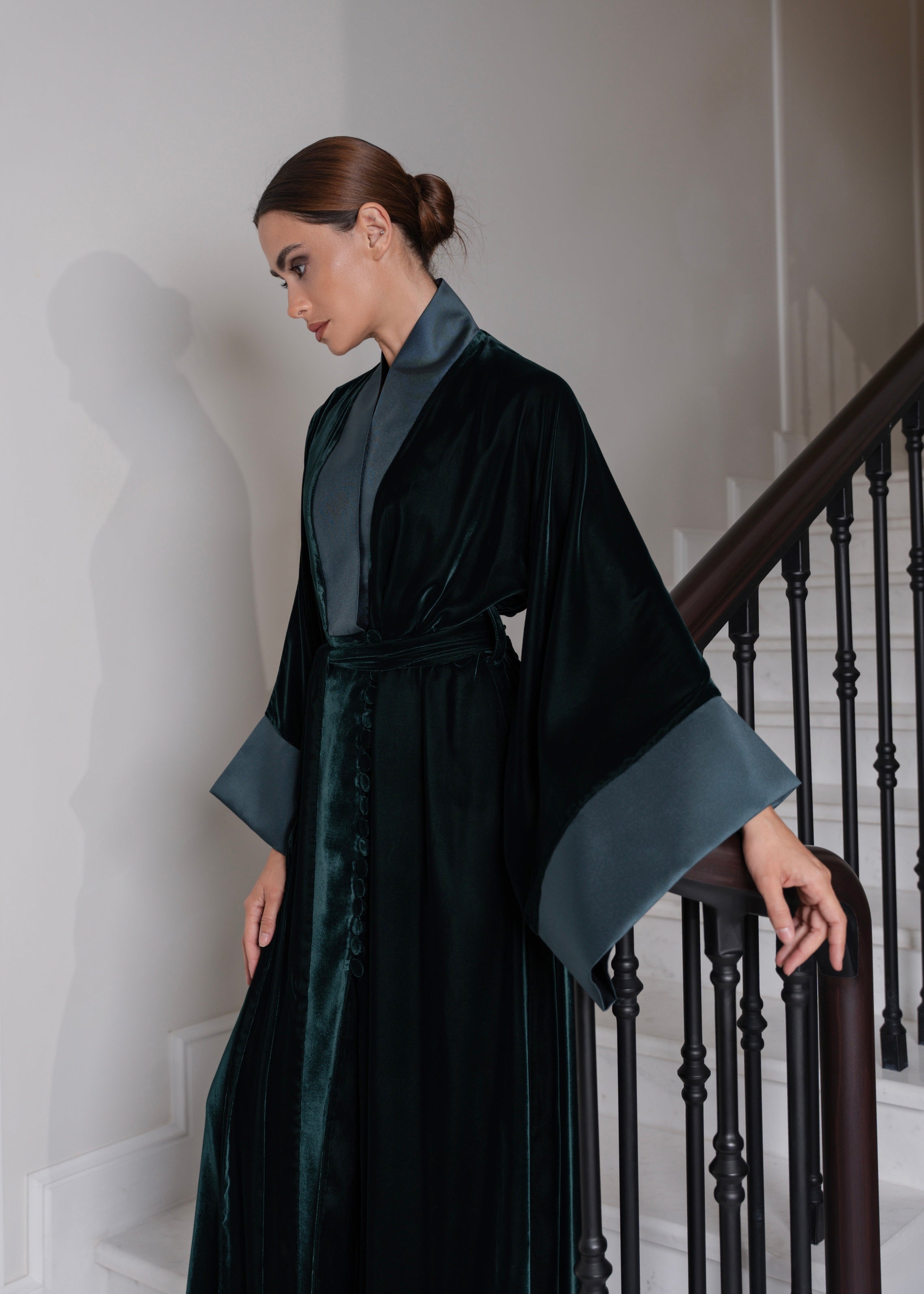 D16 velvet kimono